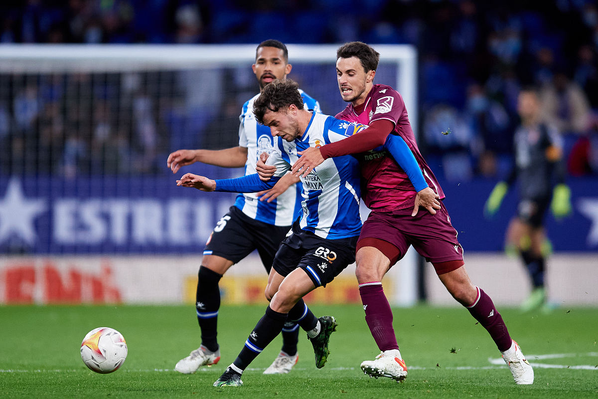 里昂迎西甲关键赛,集结日临场应变,更衣室稳定,球队文化再被提及的简单介绍 里昂迎西甲关键赛,集结日临场应变,更衣室稳定,球队文化再被提及的简单介绍