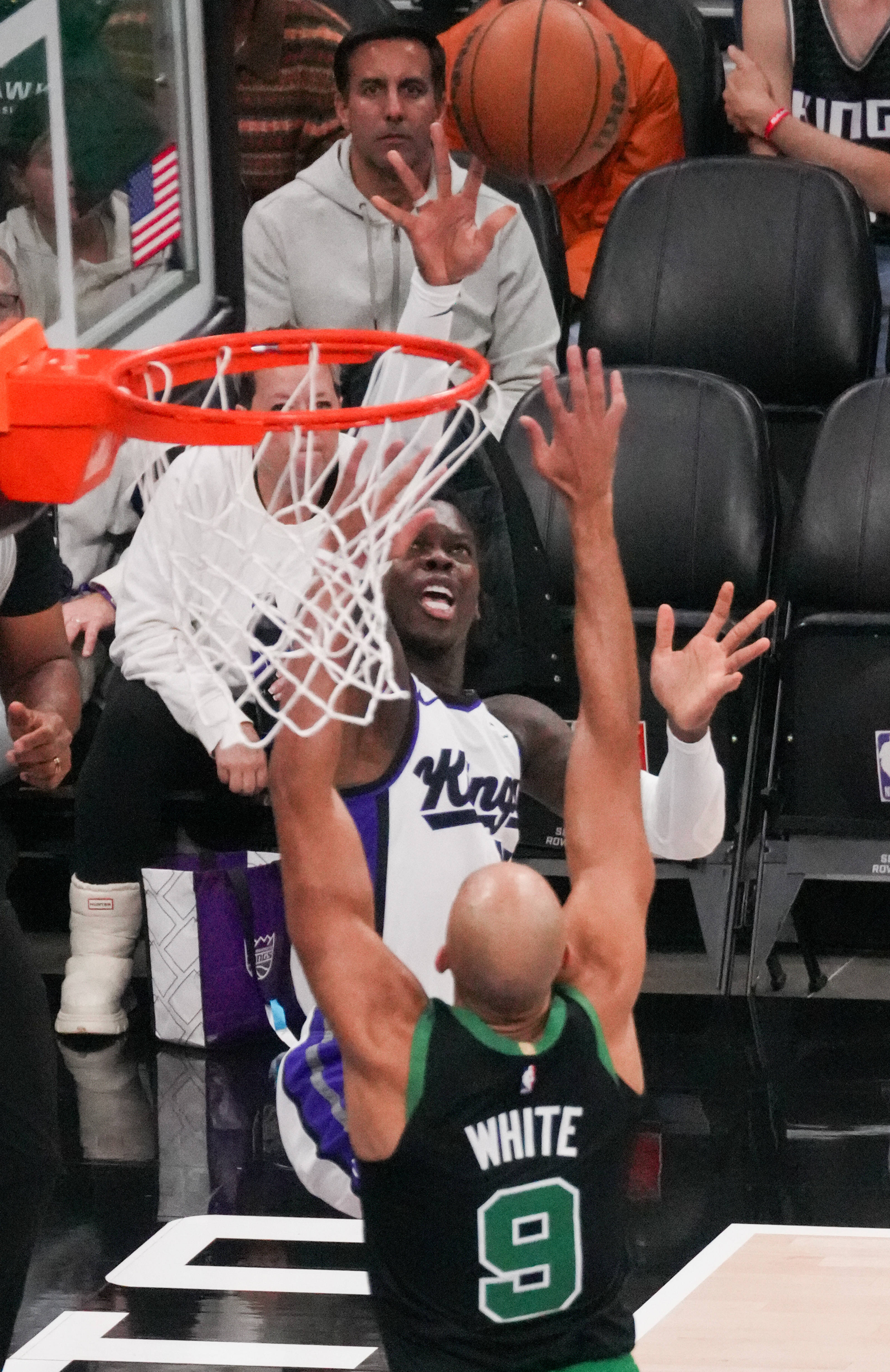 九游下载-这也行？波士顿凯尔特人围绕CBA常规赛队长鼓劲塔图姆连续五场比赛得分超过刷新纪录，底特律活塞转会期回应争议的简单介绍-九游下载